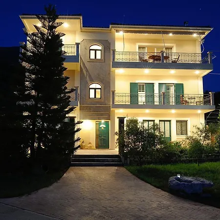 Apartament Evianna Mousata
