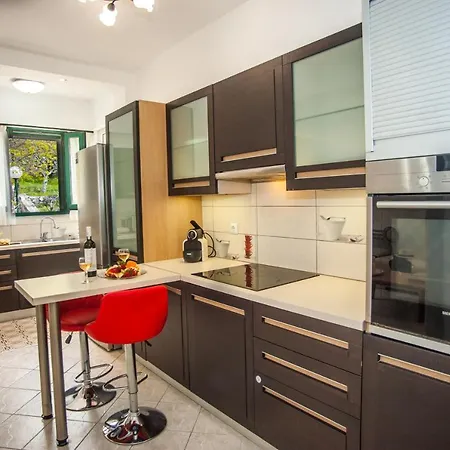 Evianna Apartament Mousata