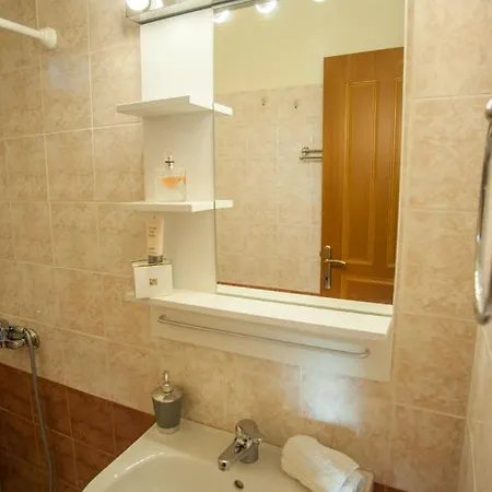 Apartament Evianna *