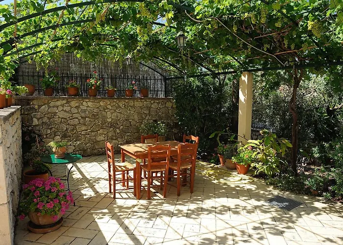 Evianna Апартаменты *