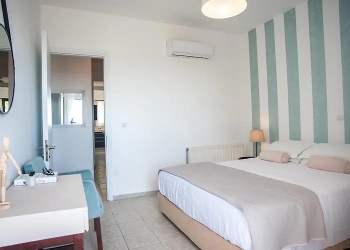 Evianna Apartment *
