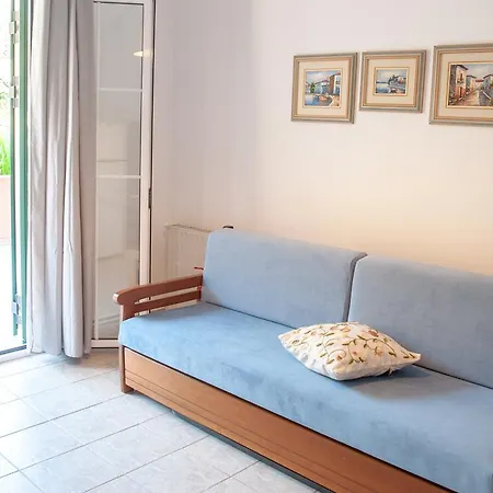 爱维纳公寓 莫斯塔